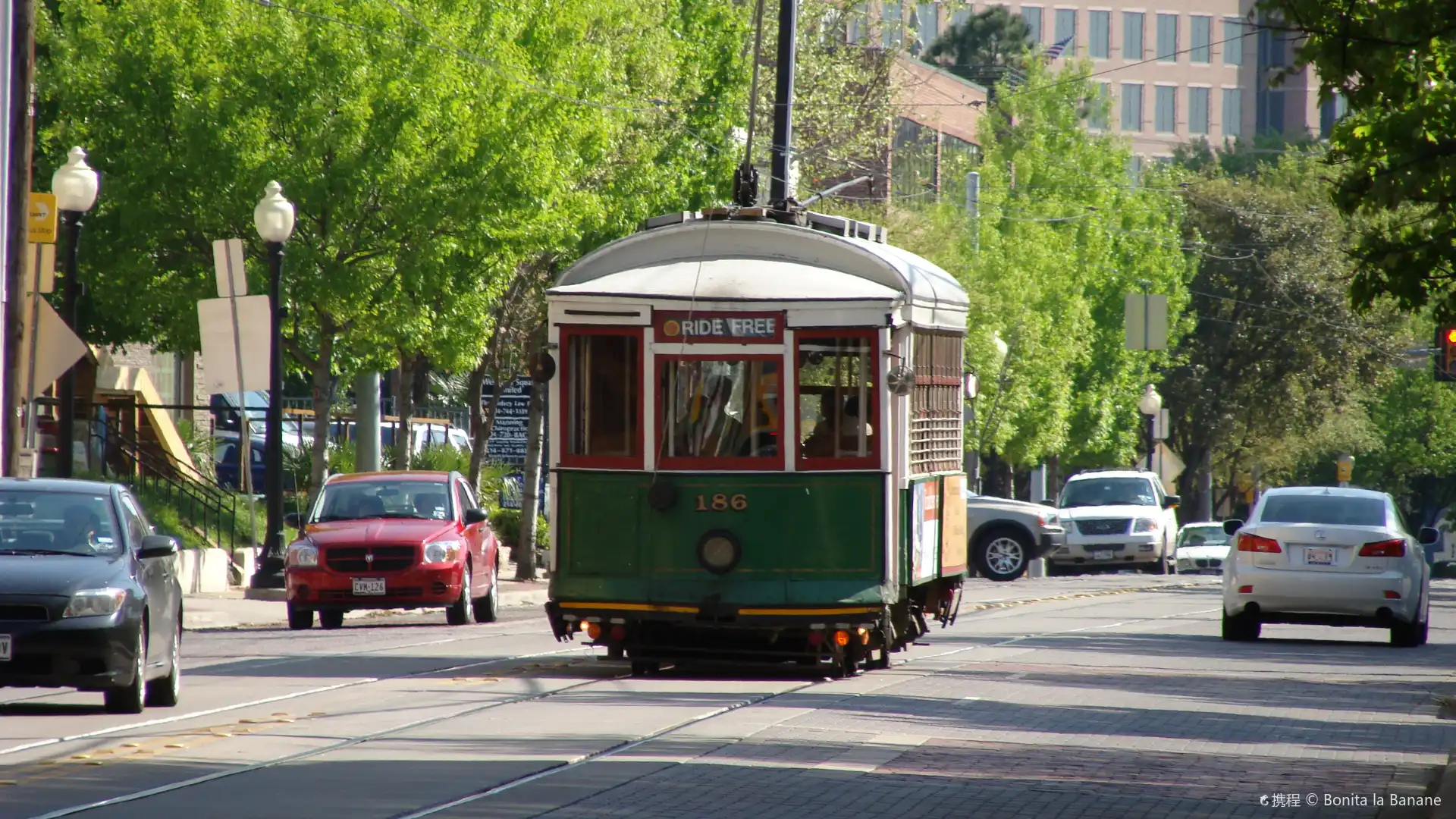 Hotels near Uptown