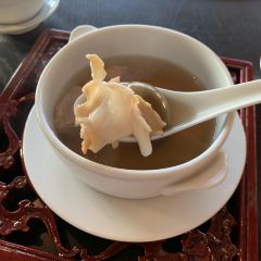 YUE JING XUAN User Photo