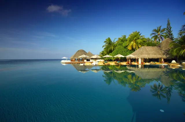 The Dream of Isolated Holiday: Maldives resort