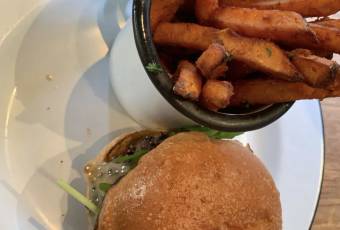 Beef & Liberty ( Shanghai Centre ) Burgers user photo