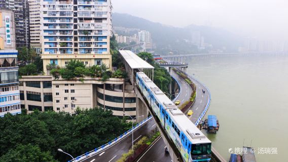 Private All-inclusive Chongqing City Day Tour by Bullet Train from Chengdu