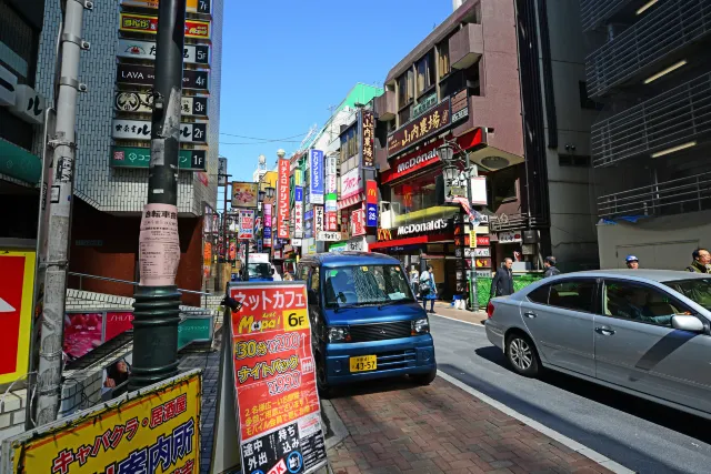 Shopping in Tokyo's Trendy Stores: Coupon Guide