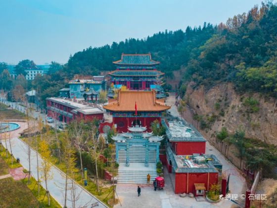 Yue Mountain Temple Sceneic Area