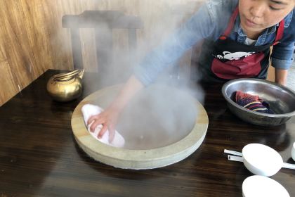 赵家湾蒸汽石锅鱼分店(走婚桥店)