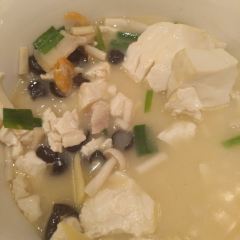 Hailikaiyuanmingdoudajiudiansijixuanzhong Restaurant 여행 사진