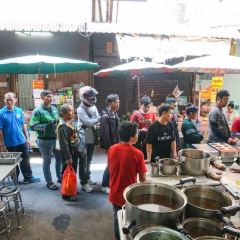 Kha Mu Charoensang Silom User Photo