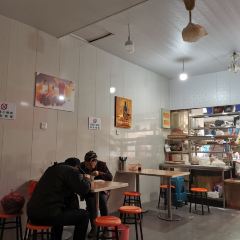 海鮮味骨湯餛飩店(小董鍋貼)張用戶圖片