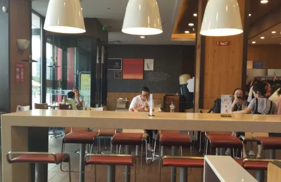 肯德基甜品站(府前店)