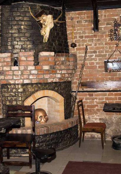 老街烧烤城(河堤夜市店)