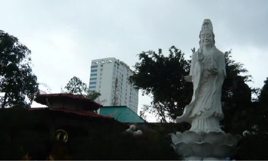 Phap Lam Pagoda