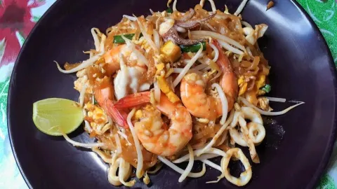 Only Noodles in Phi Phi Islands