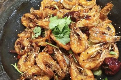 铁锅门养生香辣馆(围场店)