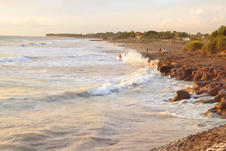 Hotels near Mejan Stone Beach