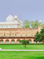 Moti Masjid