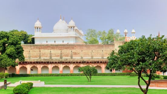 Moti Masjid