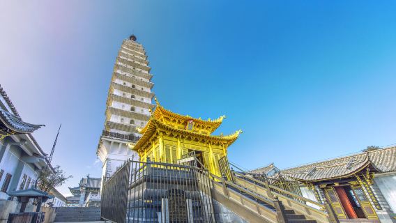 大理賓川鶏足山ワンデーツアー【1台1車専用/9時間貸切チャーター/霊山仏都の旅】