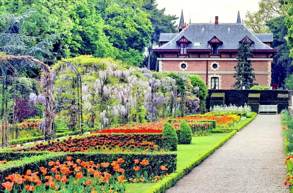 Hotel dekat Park of Bagatelle