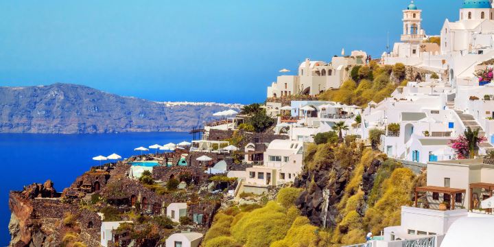 Imerovigli Town