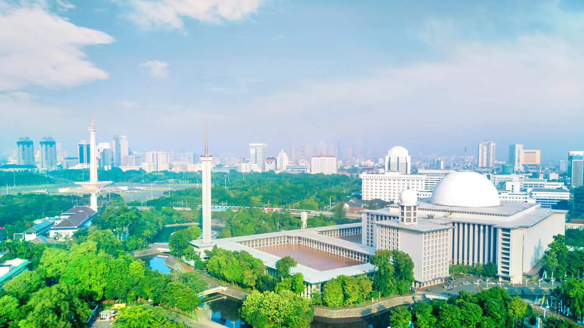 Hotels near Istiqlal Mosque