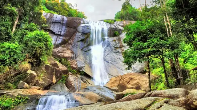 Hotels near Seven Wells Waterfall