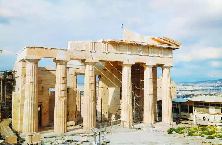 Các khách sạn gần Propylaea