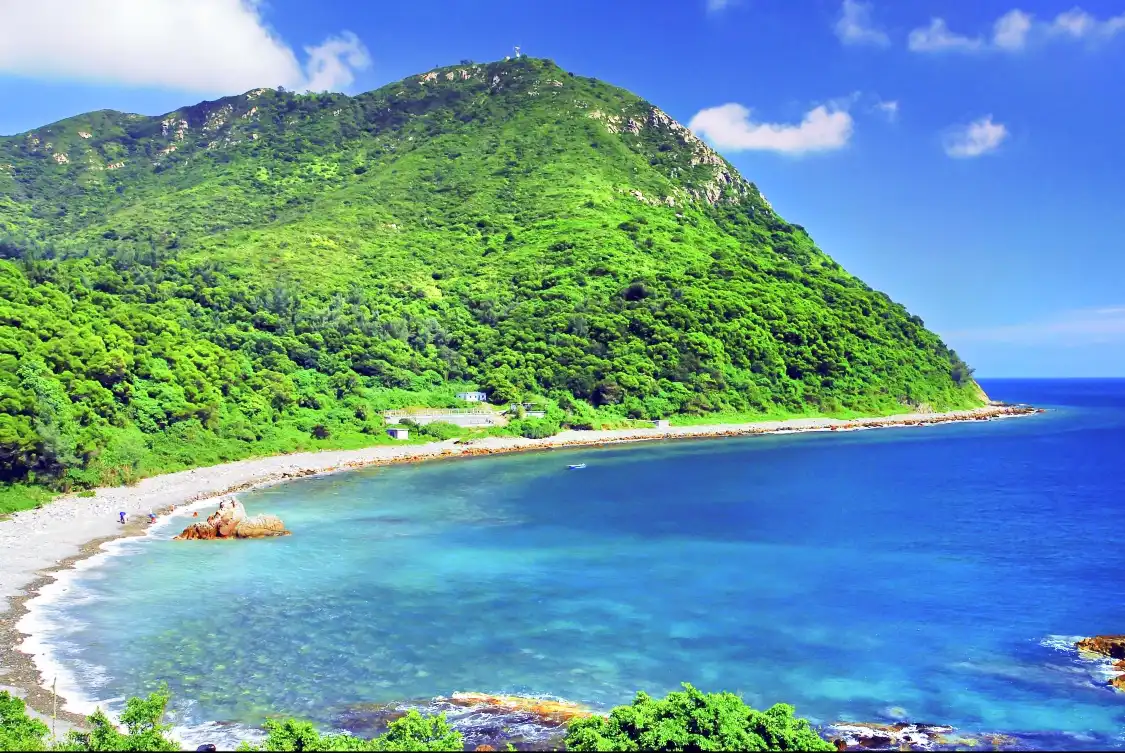 Hotels near Daya Bay