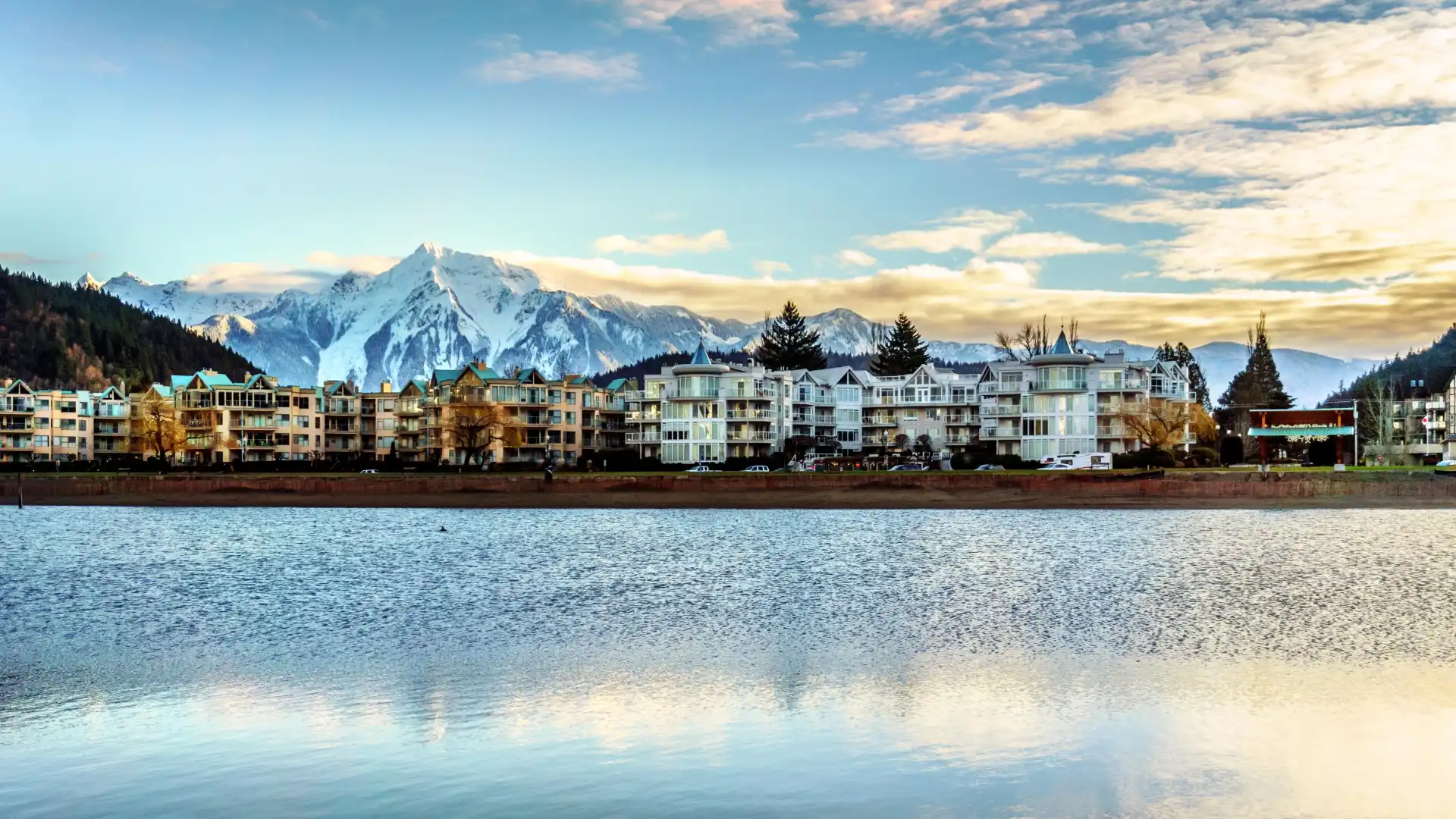 Hotels near Harrison Hot Springs