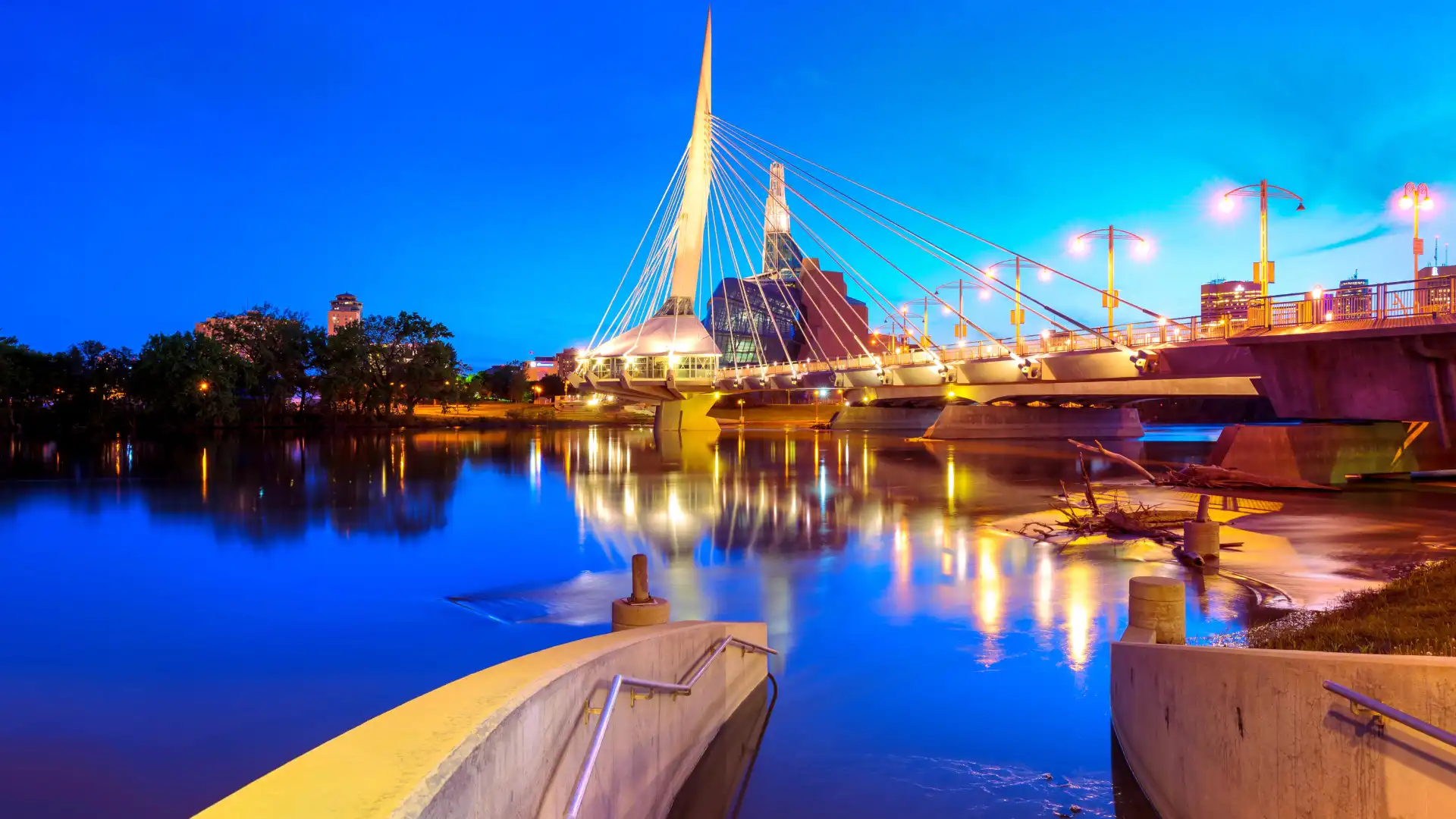 Hotels near The Forks Market