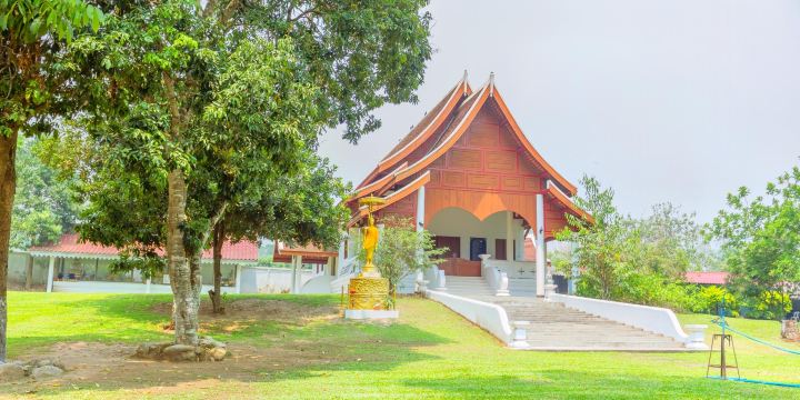 Wat Nam Hoo