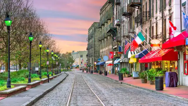 Hotels near E River St