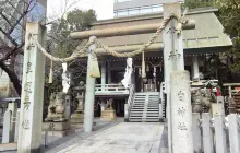 白神社(しらかみしゃ)