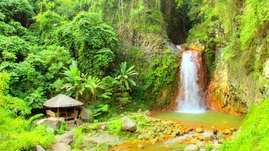 Pulangbato Falls