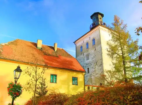 로트르슈차크 탑 주변 호텔