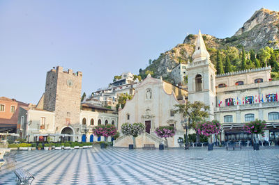 Piazza IX Aprile