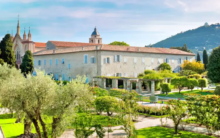 Hotels near Cimiez Monastery