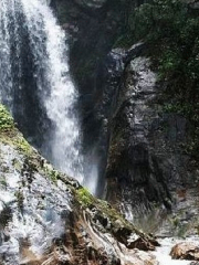 Lawuyan Waterfall