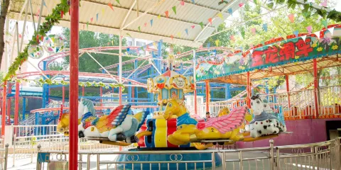 南湖公園觀光遊艇票大小同價