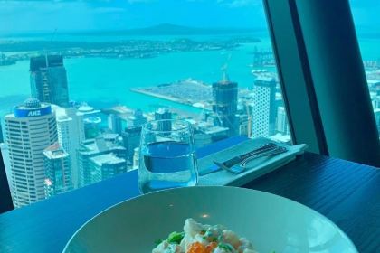 Orbit 360° Dining
