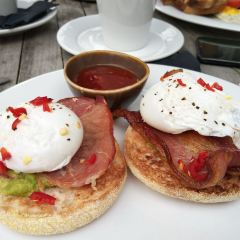 The Fox and Hounds Restaurant User Photo