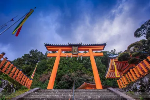 쿠마노 나치 타이샤