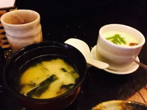 Sushi World