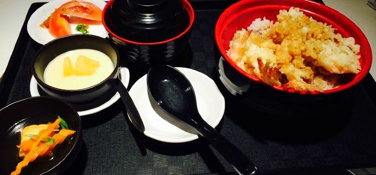 Sakura Restaurant
