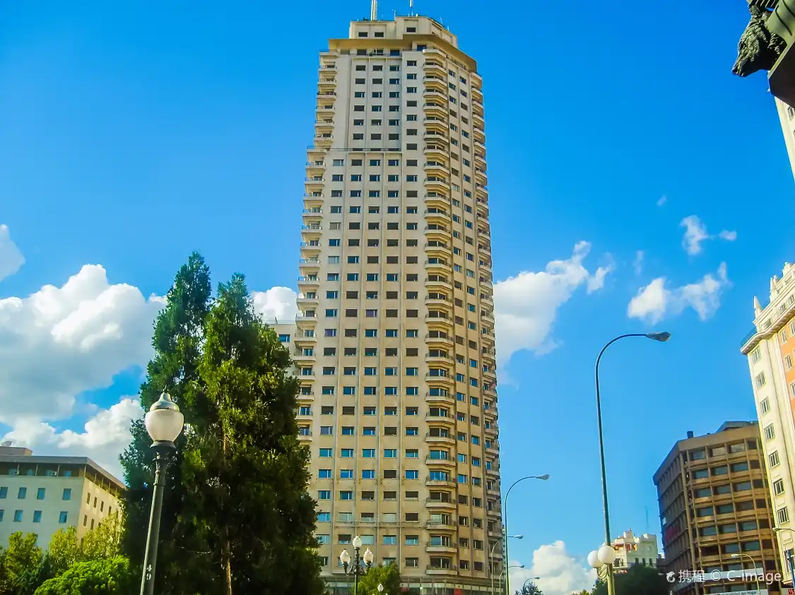 โรงแรมใกล้โตเร่เดอมาดริด