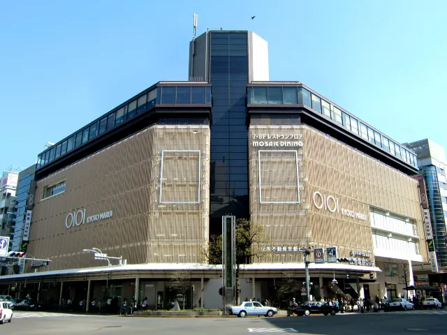 丸井百貨(京都四條店)