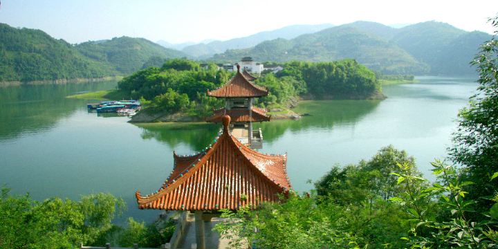 Yinghu Cuiping Island