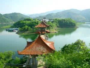 Yinghu Cuiping Island