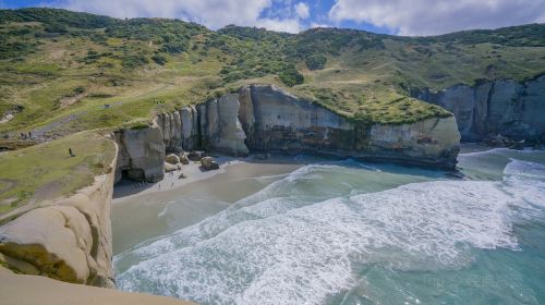 Tunnel Beach Track