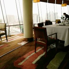 LAKE-VIEW REVOLVING RESTAURANT 여행 사진