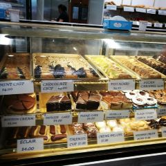 Mike's Pastry User Photo