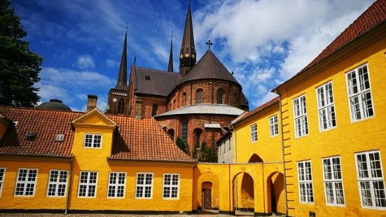 历史悠久的教会城市罗斯基勒，曾是维京时代的首都，是丹麦著名的